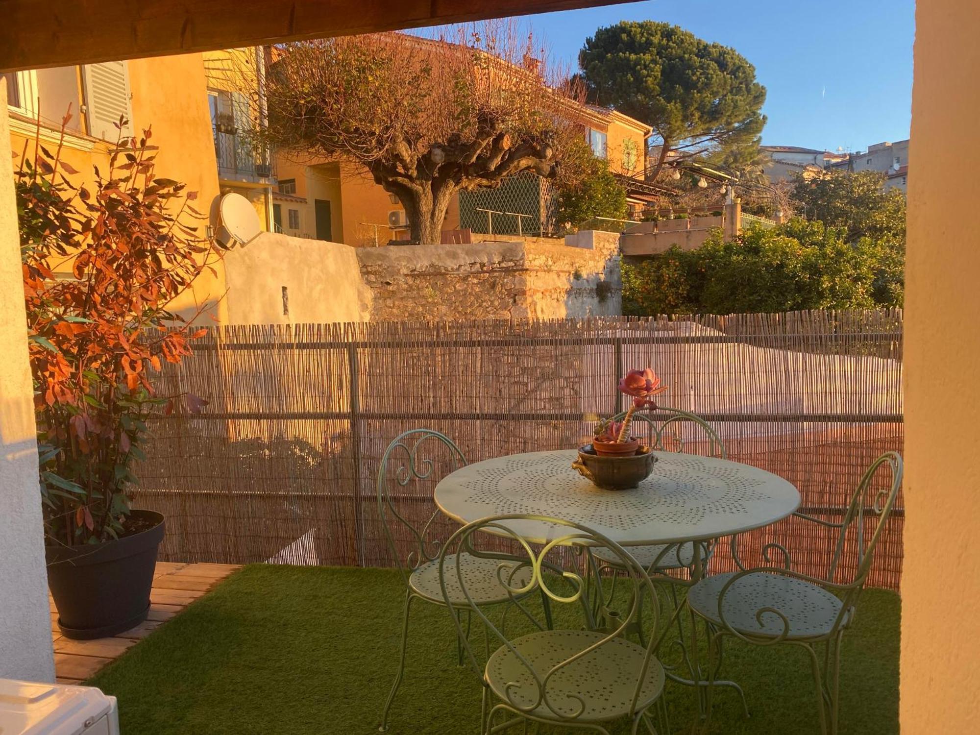Spacieux duplex, vue mer et belle terrasse Hyères Extérieur photo