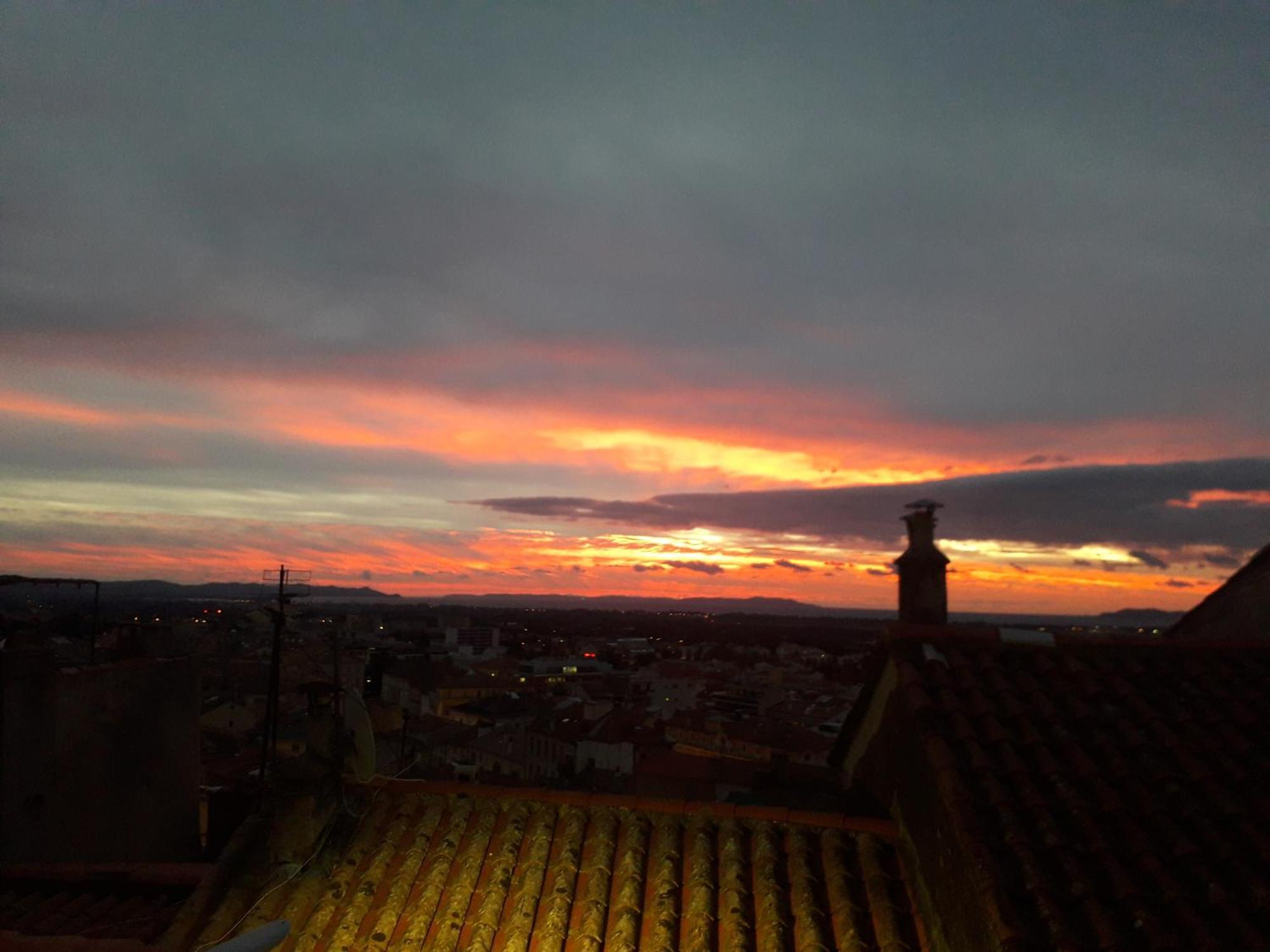 Spacieux duplex, vue mer et belle terrasse Hyères Extérieur photo